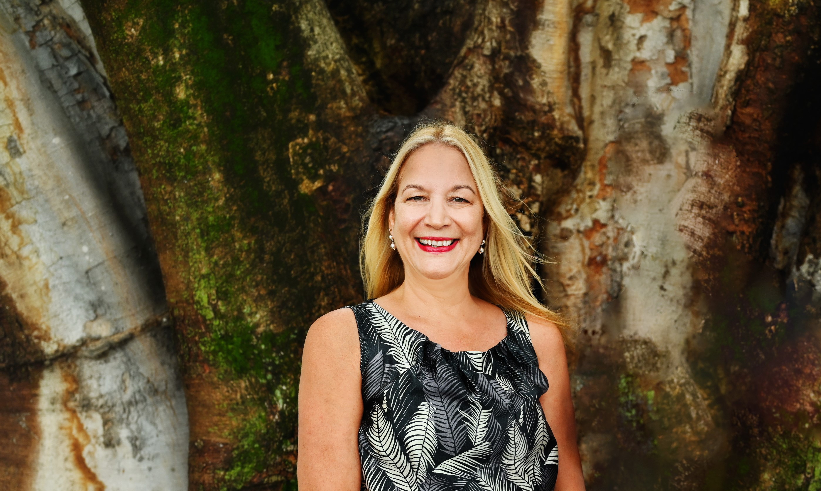 Photo of Professor Jennifer Cullen